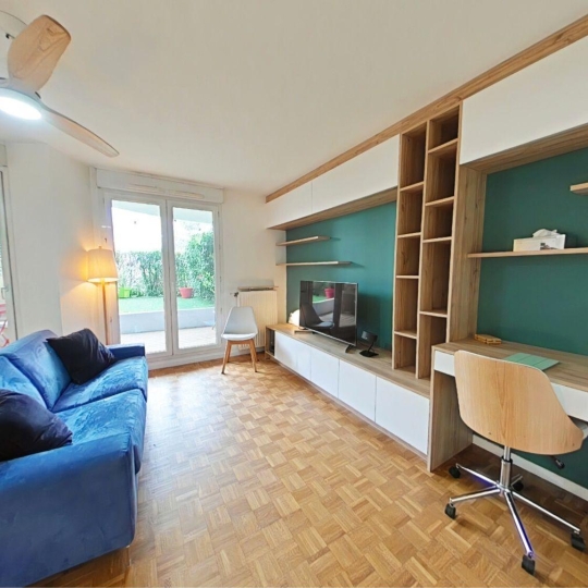  Annonces NEUVILLE : Apartment | LYON (69009) | 48 m2 | 870 € 