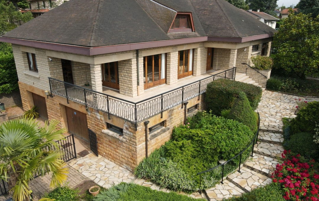 Annonces NEUVILLE : Maison / Villa | CHAMPAGNE-AU-MONT-D'OR (69410) | 285 m2 | 900 000 € 