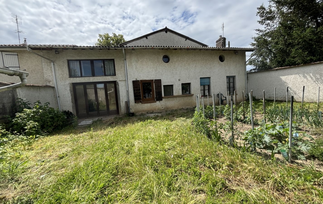 Annonces NEUVILLE : House | CAILLOUX-SUR-FONTAINES (69270) | 200 m2 | 330 000 € 