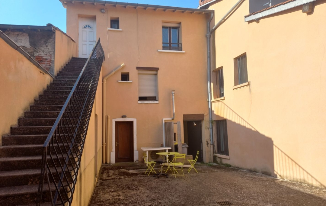 Annonces NEUVILLE : Immeuble | LA TOUR-DE-SALVAGNY (69890) | 162 m2 | 621 000 € 